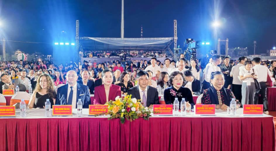 Lao Diplomat Attends 2nd Son La Coffee Festival in Vietnam